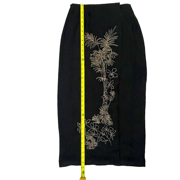 Josephine Chaus Skirt 6 Petite Black 100% Silk Embroidered Wrap Tropical Travel - Picture 7 of 10